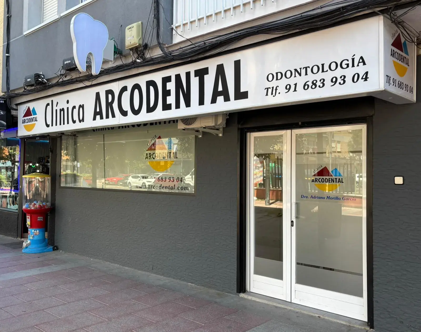 Fachada de Clínica Dental Arcodental en Av. Aragón, 6, Getafe