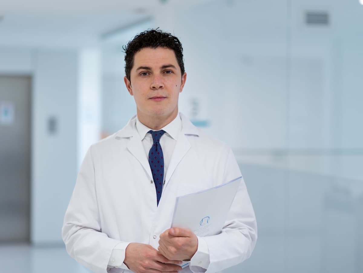 Dr. Marco Antonio Amaya Benítez · Cirujano Plástico, Reparador y Estético en Arcodental Getafe